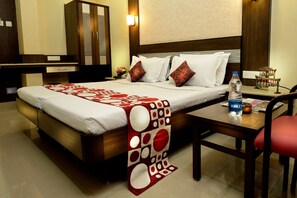 尊荣单人房, 1 张特大床 | 1 多间卧室、办公桌、熨斗/熨衣板、折叠床/加床（额外收费）