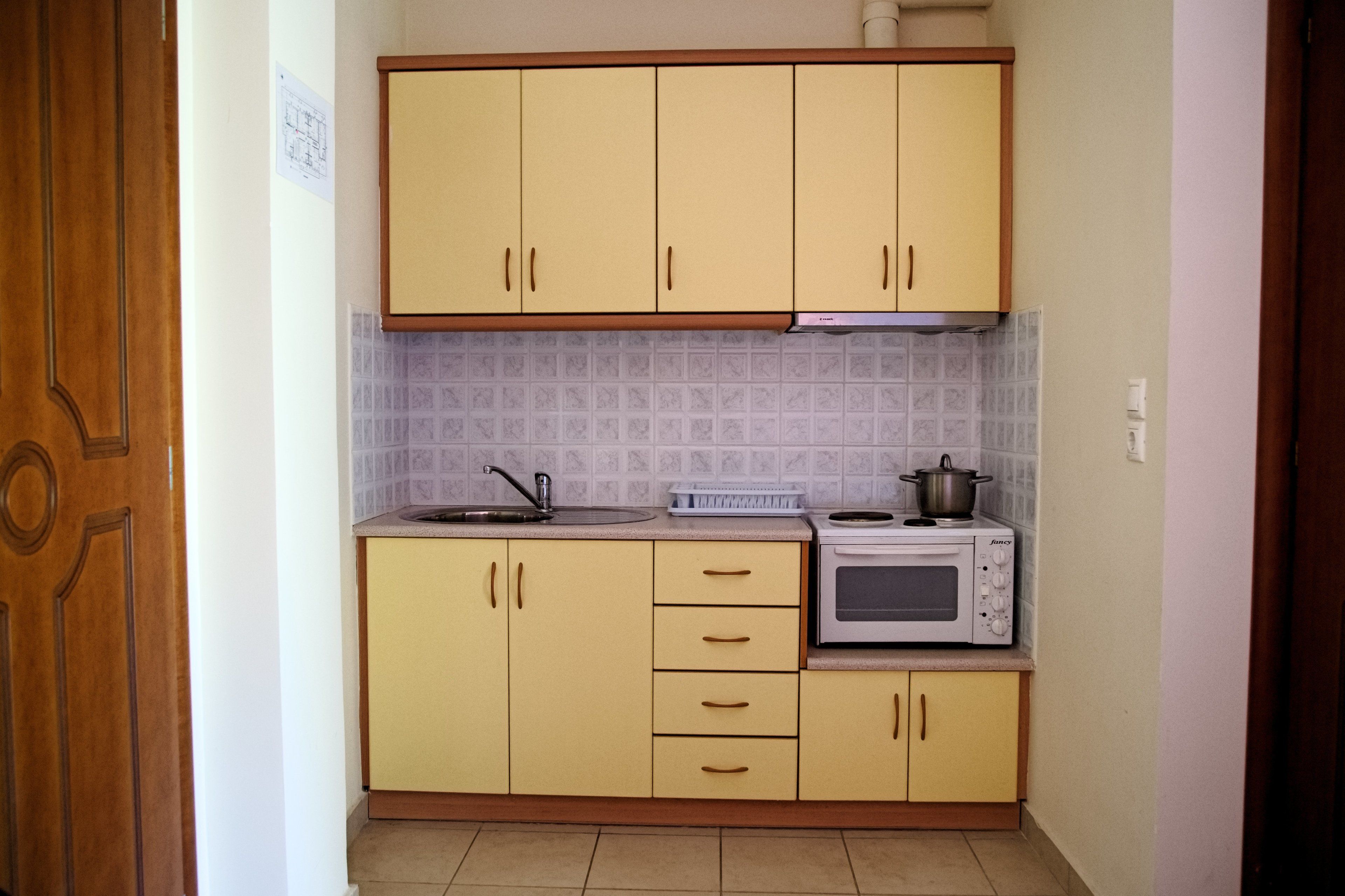 Studio, Balcony, Mountain View (Triple) | Private kitchenette
