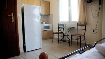 Studio, Balcony, Mountain View (Triple) | Soundproofing, iron/ironing board, free cribs/infant beds, free WiFi