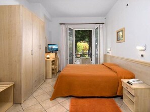 Caixa forta a l'habitació, escriptori i wifi gratuïta 
