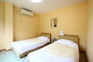 Western Style Room, Non Smoking | Free WiFi, bed sheets - Minshuku Takesugi (Yakushima)
