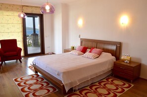 Villa | 5 habitaciones, escritorio y tabla de planchar con plancha 