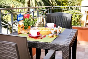 Balcony - Villa Marogna Rooms and Breakfast (Alghero)