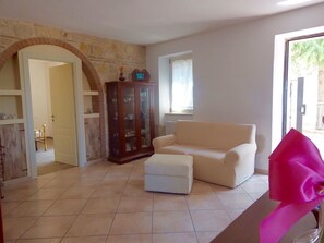 Apartment, 2 Bedrooms | Living area