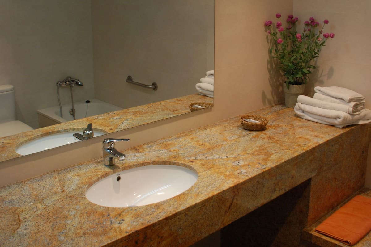 triple room | bathroom sink