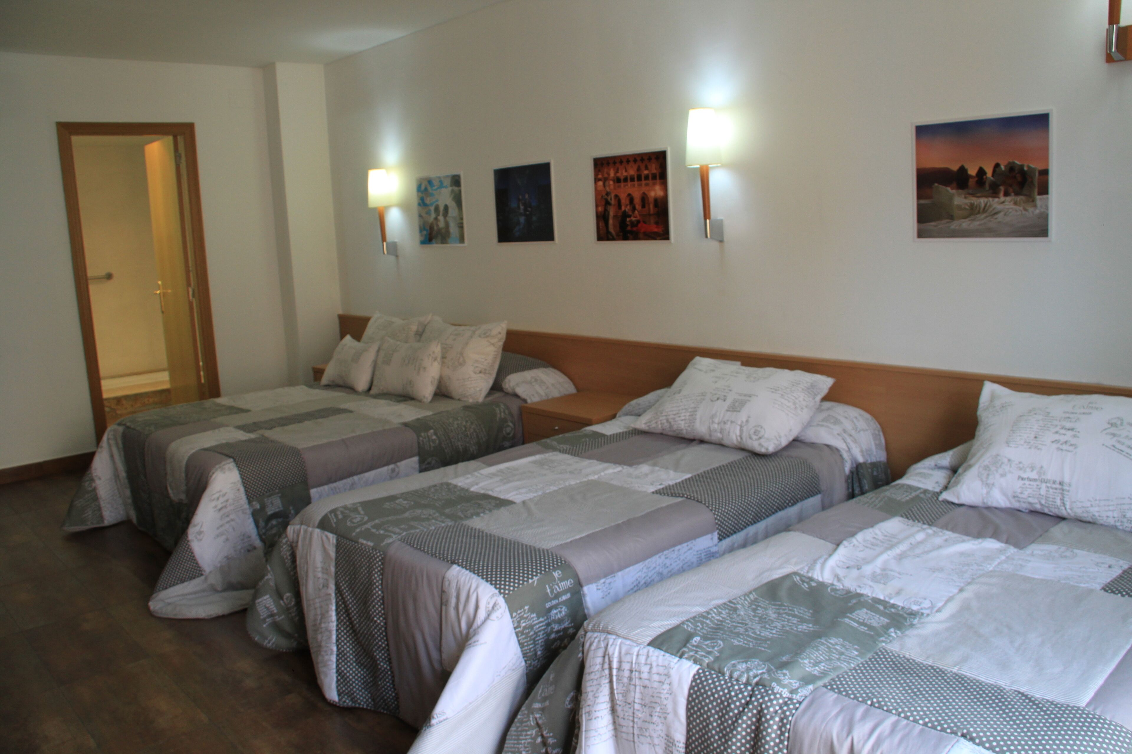 quadruple room | desk, blackout curtains, soundproofing, iron/ironing board