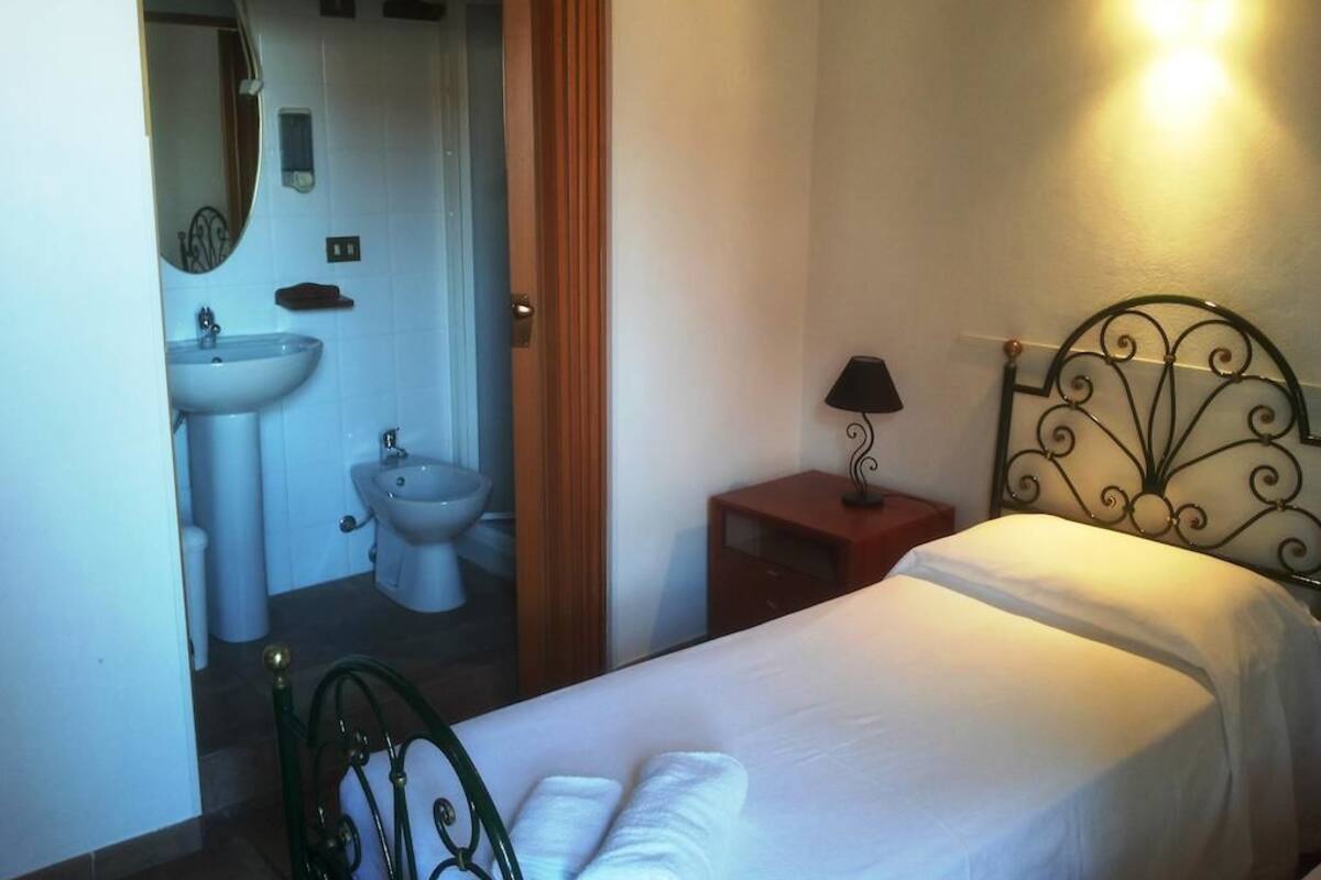 Twin Room | Bed sheets