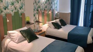 Chambre Triple | Literie de qualité supérieure, décoration personnalisée