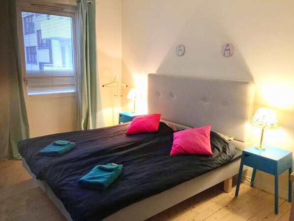 Appartement, 2 chambres | 2 chambres, bureau, accès au Wi-Fi (inclus), literie fournie