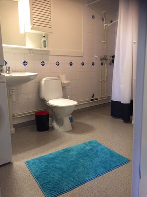 Bathroom - Eklanda Apartment Lilla Bommen (Gothenburg)