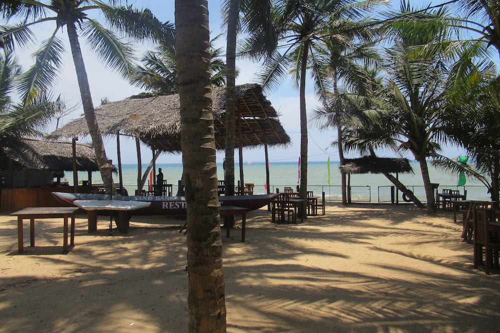 Sand Bank Hotel & Restaurant