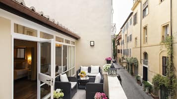 Chambre Quadruple Deluxe, terrasse | Terrasse/Patio