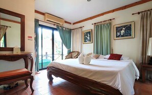 Deluxe Room - Lakeside | Minibar, blackout drapes, free WiFi - Saplaisuan Resort (U Thong)