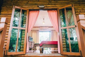 Deluxe Room - Lakeside | Minibar, blackout curtains, free WiFi - Saplaisuan Resort (U Thong)