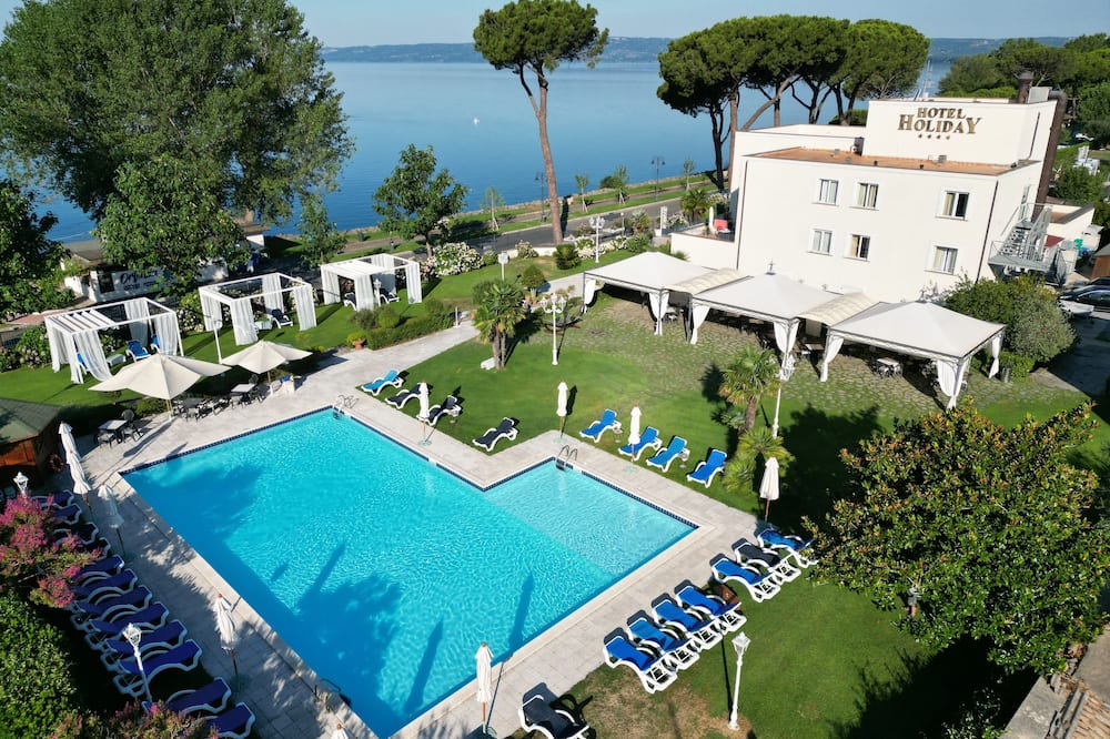 Hotel Holiday