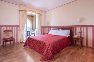 Caja de seguridad en la habitación y sistema de insonorización 