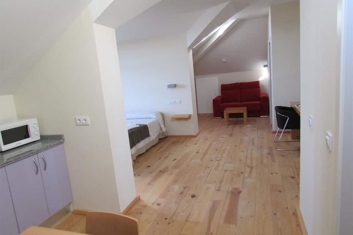 apartment, 2 bedrooms | free cots/infant beds, free wifi, bed sheets