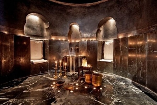 Türkisches Bad/Hamam, Körperbehandlungen, Tiefengewebe-Massagen