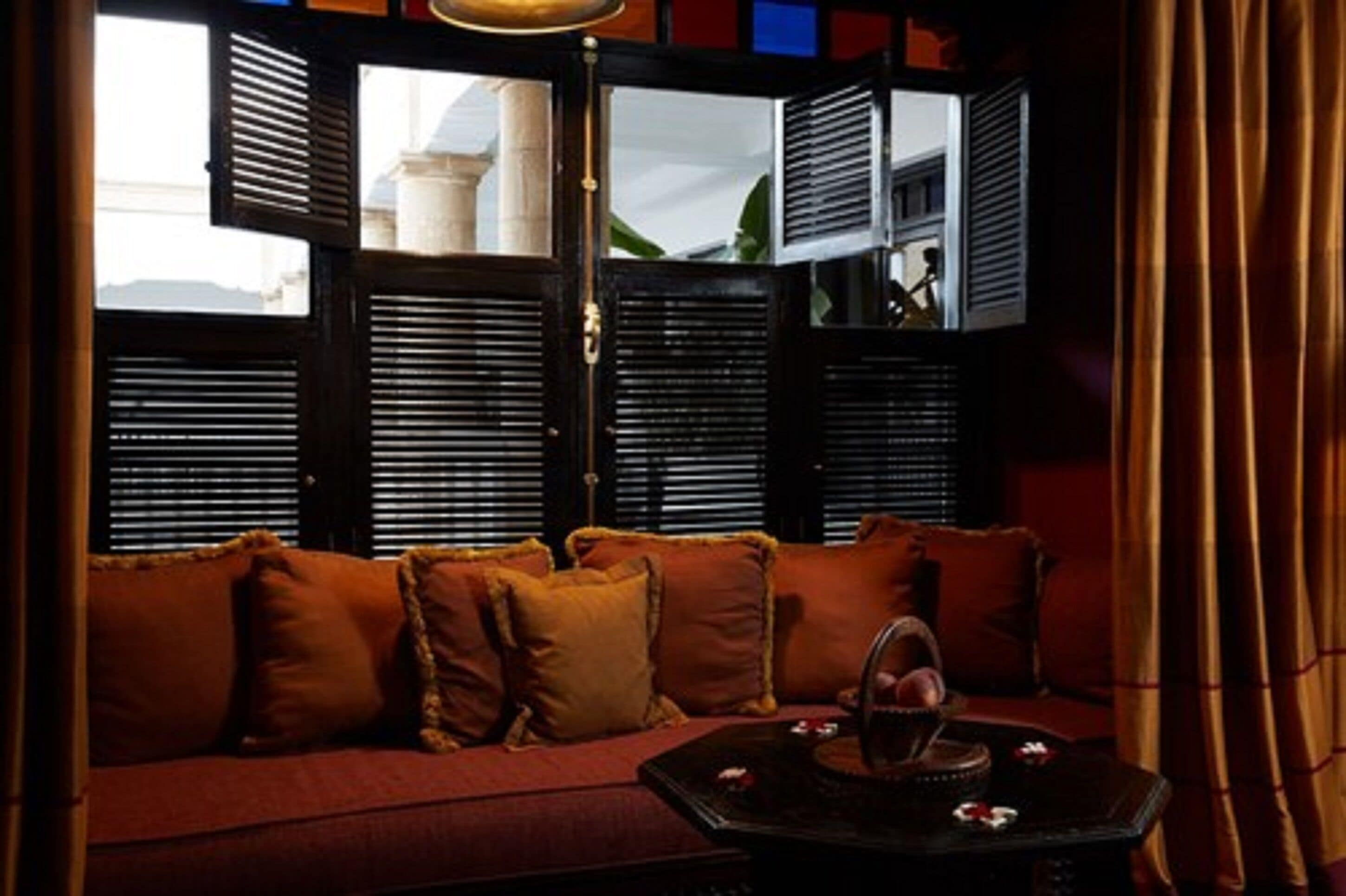 32-inch flat-screen tv with satellite channels, tv