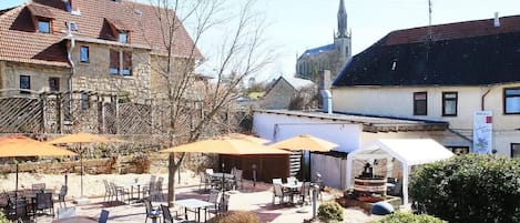 Double Room, Garden View | Outdoor dining