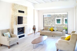 Huvila, 3 makuuhuonetta | Oleskelualue | LCD-televisio