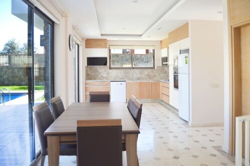 Important Group Villa BD459 3 Bedrooms