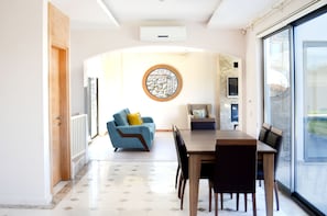 Villa, 3 Bedrooms | Living area