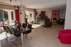 レセプション ホール