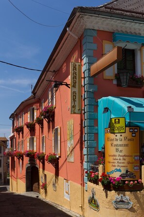 Exterior - Logis Hotel De La Poste (Corps)