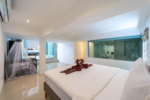 4 bedrooms, in-room safe, free WiFi