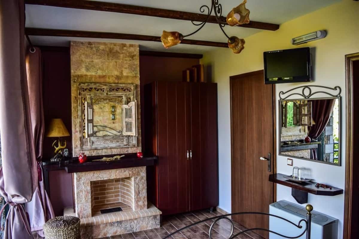 1 habitación, minibar, cortinas blackout y insonorización