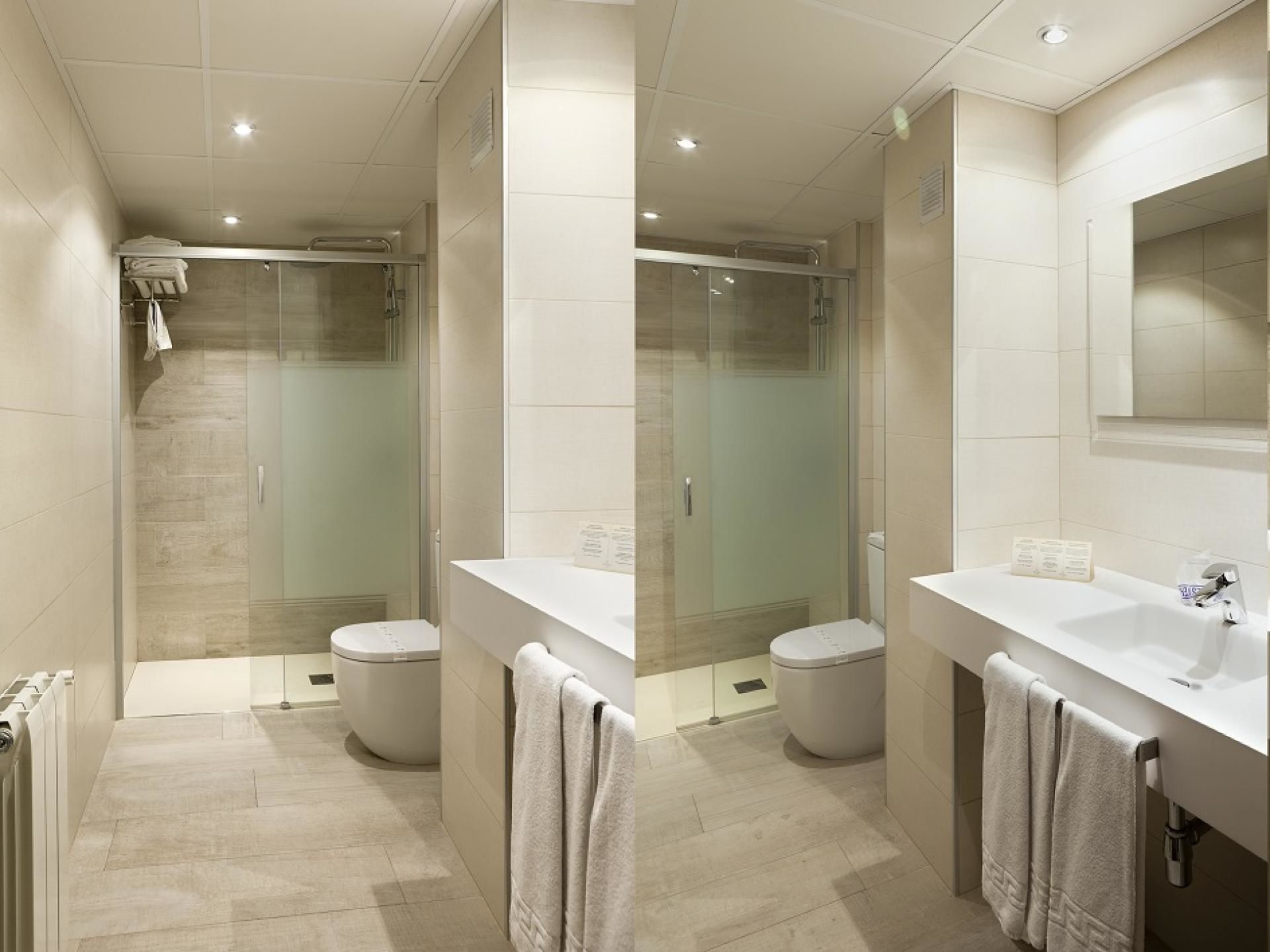 Chambre Double, vue partielle sur la mer | Salle de bain