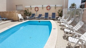 Outdoor pool - Rovira Hotel (Cambrils)