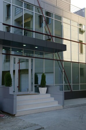 Exterior - Hotel Contact (Belgrade)