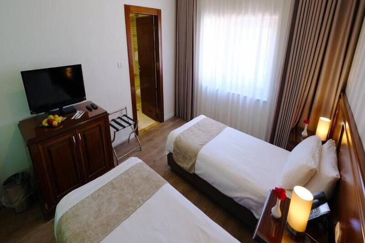 In-room safe, desk, iron/ironing board (on request), WiFi (free)