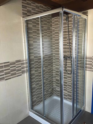 Douche de la salle de bain