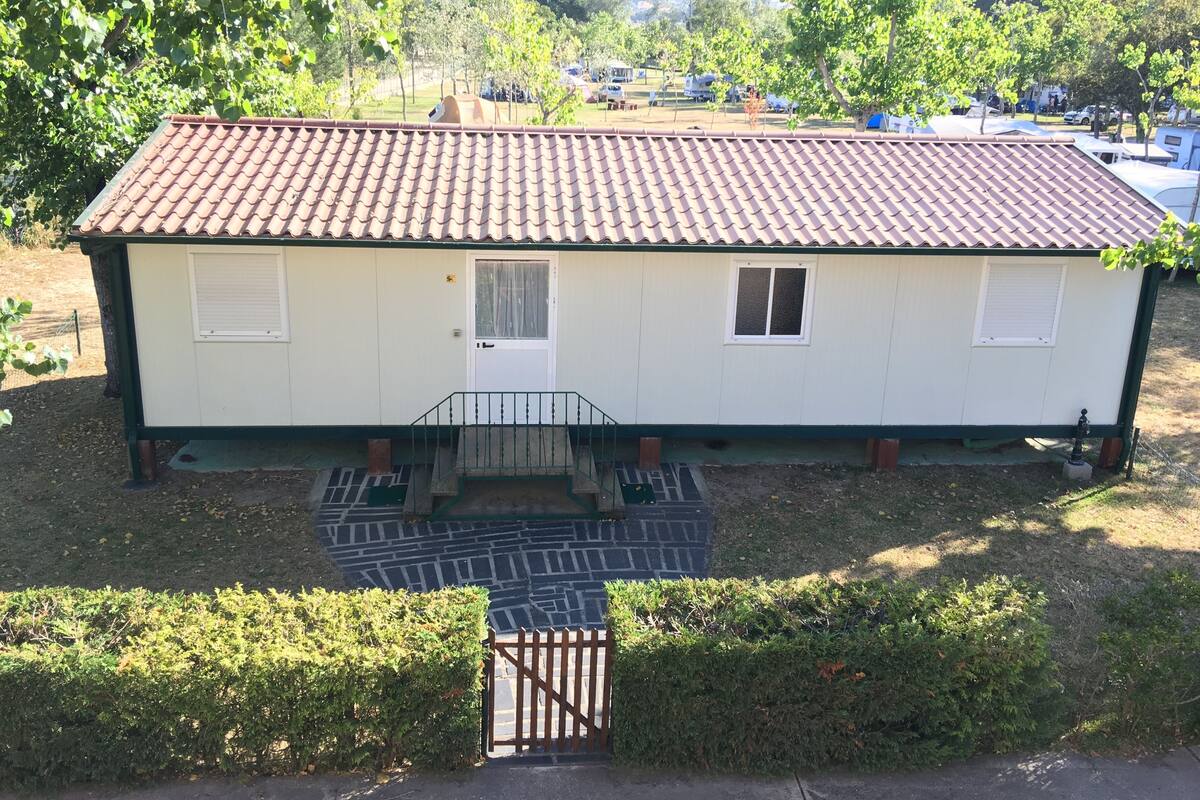 Mobile Home, 3 chambres, salle de bains privée, vue piscine
