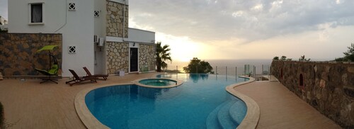 Important Group Villa BD462 4 Bedrooms