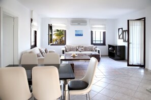 วิลล่า, 4 ห้องนอน | บริเวณนั่งเล่น | ทีวีจอแอลซีดี