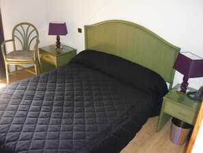 Premium bedding, desk, soundproofing, free WiFi - Auberge de l'Aspre (Fontanges)