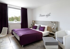 Comfort Triple Room | Minibar, in-room safe, desk, cots/infant beds - Grunder Gästehaus (Kirkel)