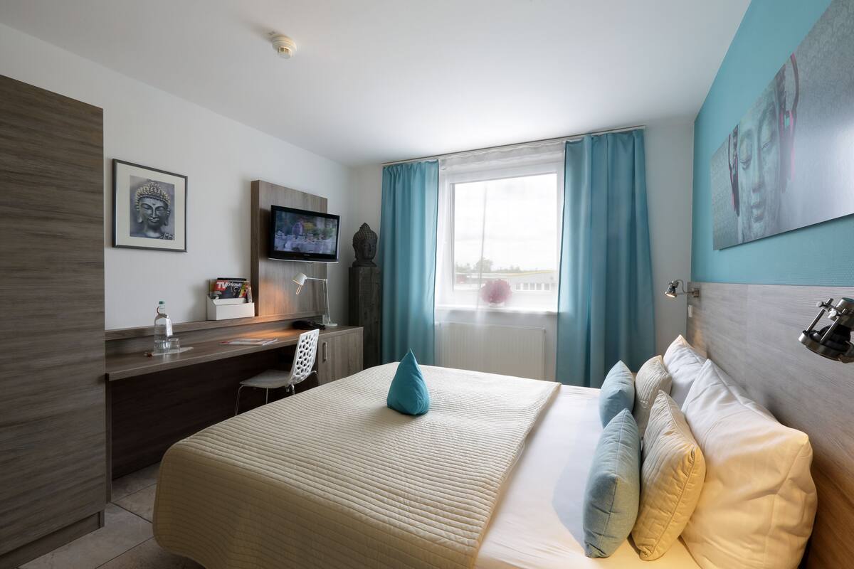 Double Room | Minibar, in-room safe, desk, cribs (surcharge)