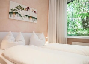 Apartment, 3 Bedrooms, Terrace, Garden Area