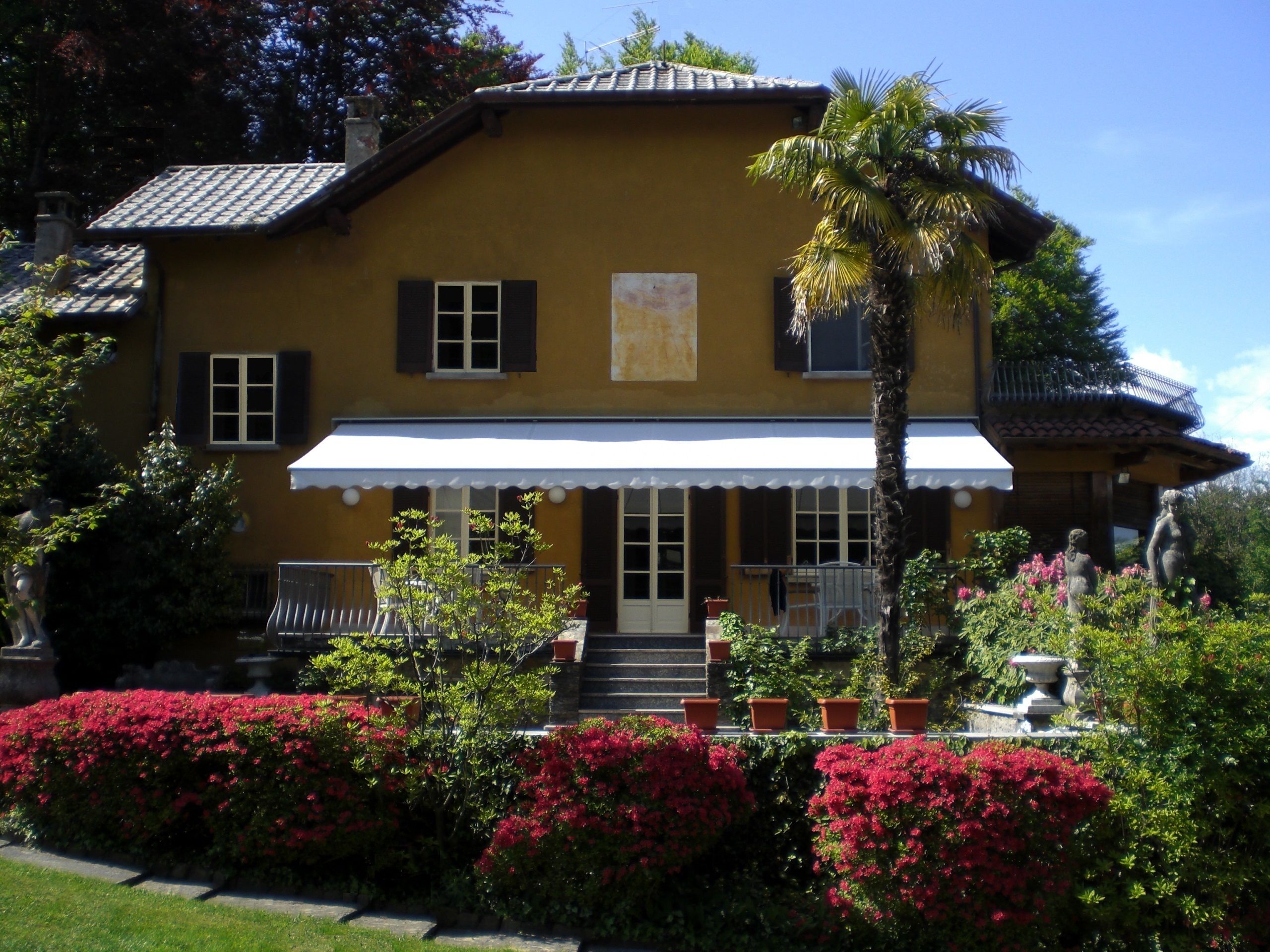 Mặt tiền nơi lưu trú