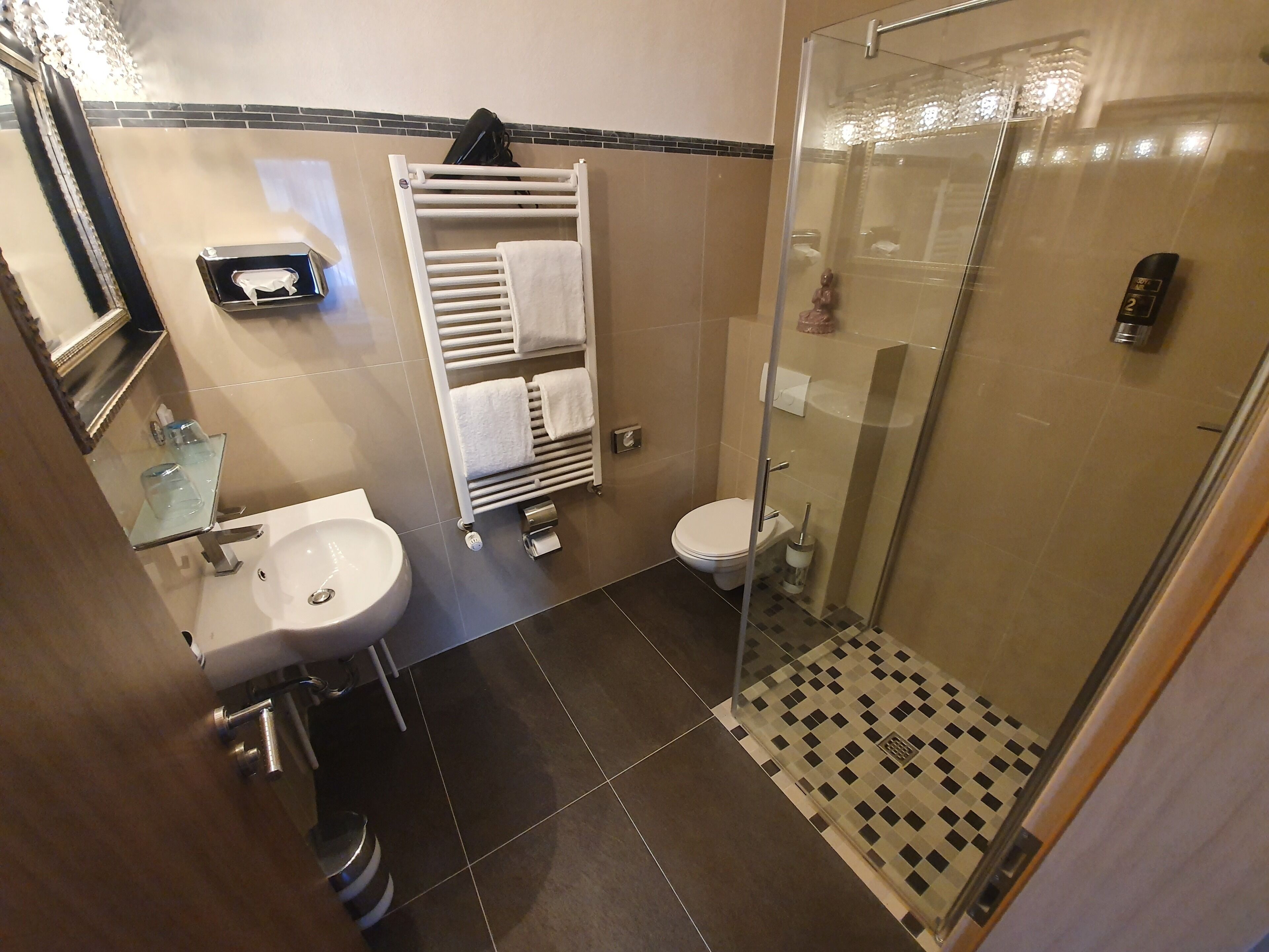 shower, free toiletries, hair dryer, towels