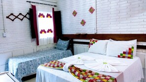 Minibar, iron/ironing board, free WiFi, bed sheets - Pousada Ecos do Mar (Marechal Deodoro)