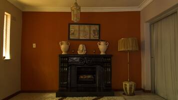 House | Living area | Flat-screen TV, fireplace