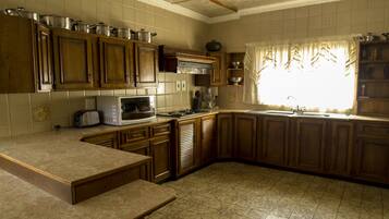 Maison | Cuisine privée | Réfrigérateur, micro-ondes (sur demande)