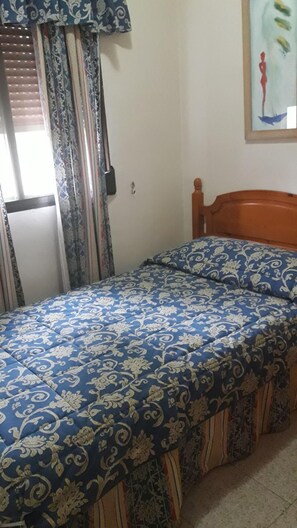 Habitación individual | 9 dormitorios, cortinas opacas, wifi gratis y ropa de cama