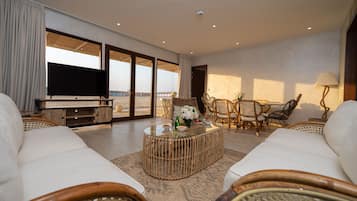 Télévision à écran plat de 50 pouces avec chaßnes par satellite